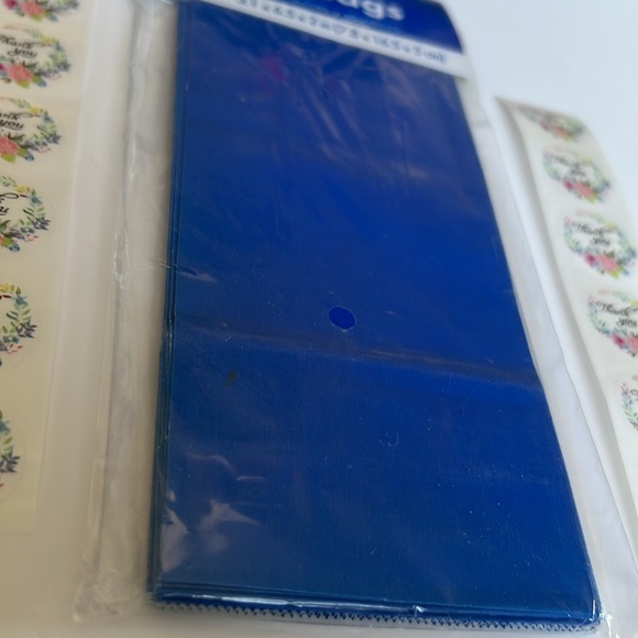 🆕 NEW 24 pcs Treat Bags Paper Bags, 12 sacs à surprise with Stickers - Picture 3 of 8